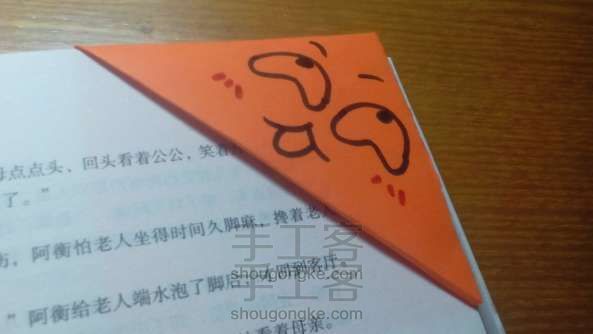 不需要任何工具,只需要一张纸就可以完成的超简便书签。