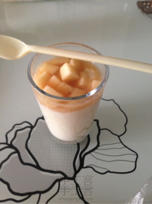 吼吼吼,自制苹果酸奶美食DIY