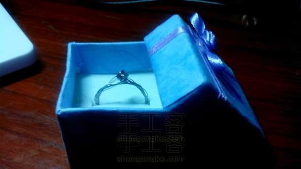 用断掉的吉他一弦做的小戒指 创意手工