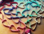 超简单超详细的彩虹爱心环折纸教程
