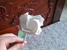 手工折纸--川崎玫瑰。浓浓的爱意。