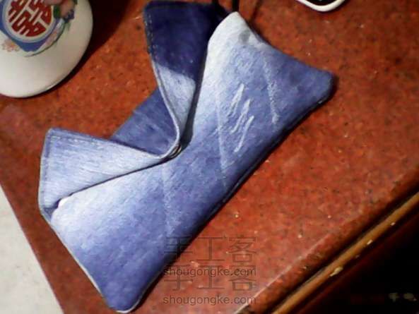 改造牛仔裤成手机包,高端 大气 上档次~钱飘飘~~