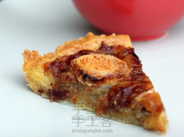 教你制作 法式洋葱奶酪馅饼