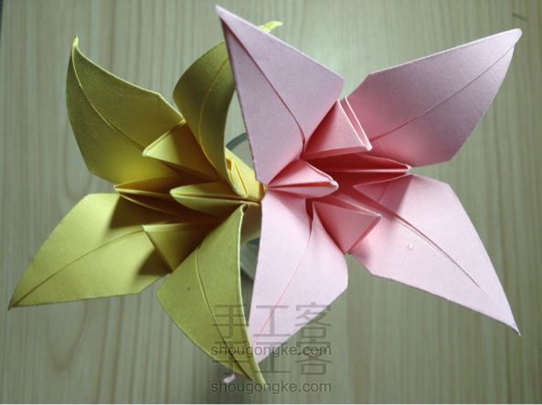 百合花 折纸教程