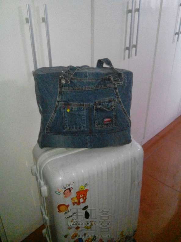 背带牛仔裤变身旅行包 旧物改造