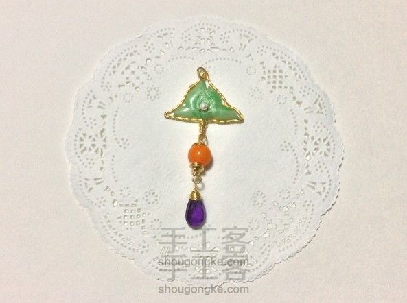 明艳花片吊坠DIY手工制作方法