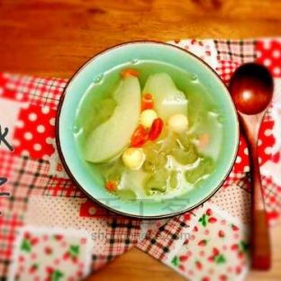 秋季润燥——冰糖银耳莲子梨汤 美食教程