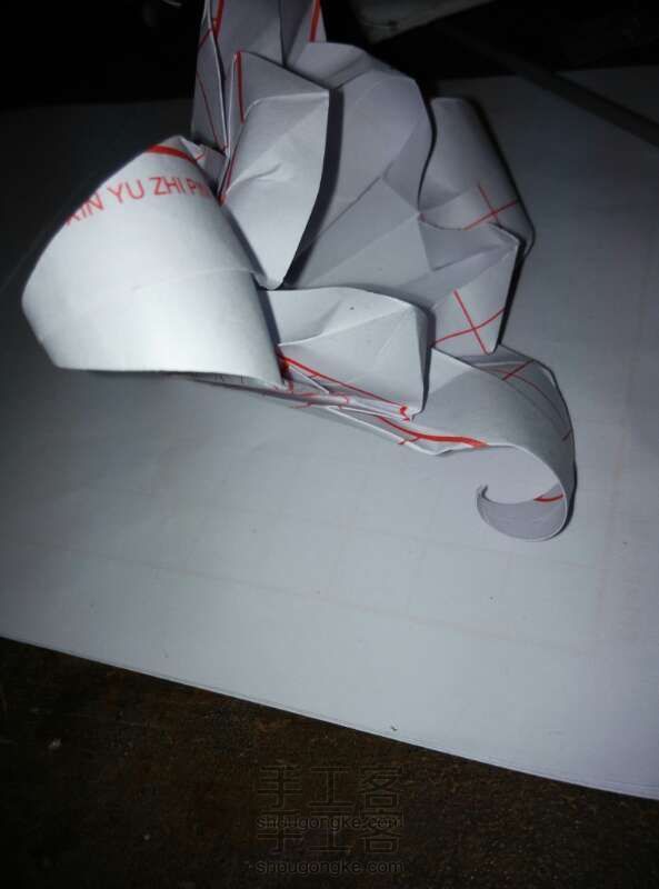 纸折杂色百合方法