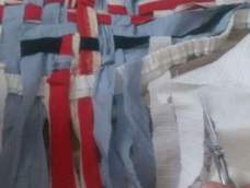 废物利用废布条变身坐垫