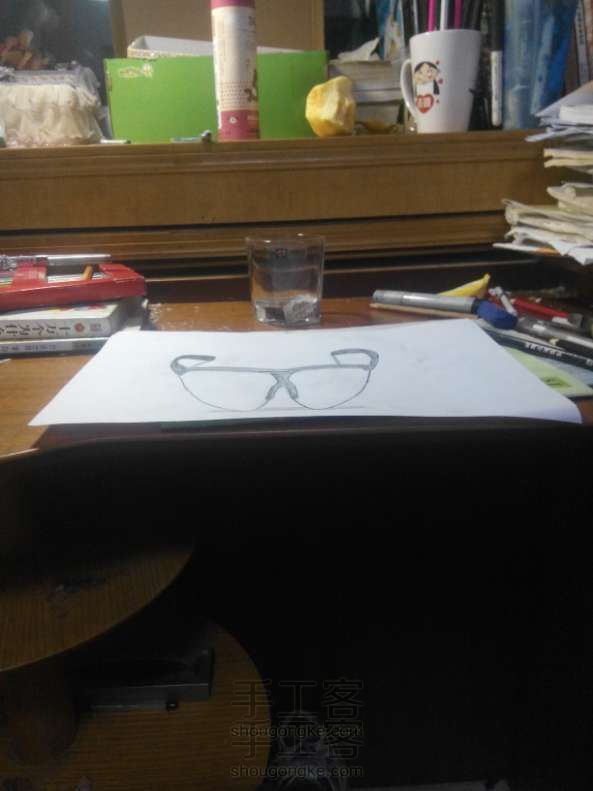 3d立体画酷炫墨镜。
