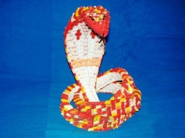 折纸三角插眼镜蛇手工制作教程