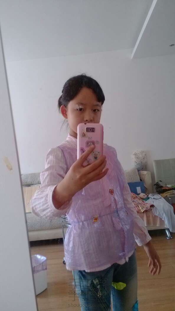 垃圾袋巧制环保衣物 给一岁半的女儿做衣服 不能穿上身
