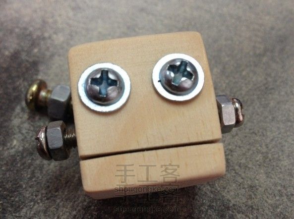 萌版机器人——谁都可以做的木头玩具