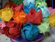 手工折纸--川崎玫瑰。浓浓的爱意。