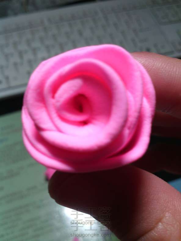 用超轻粘土制作玫瑰花