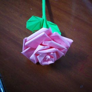 超简单纸玫瑰折纸教程