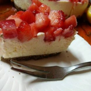 简单草莓芝士蛋糕制作教程