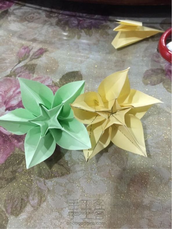 杨桃花的折纸过程（有点粗糙）