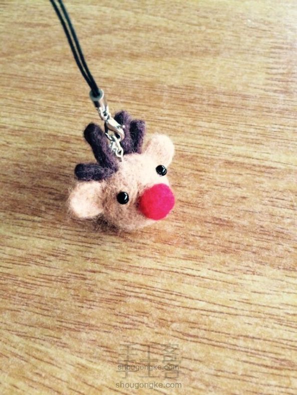 羊毛毡红鼻子鲁道夫圣诞驯鹿挂件制作教程