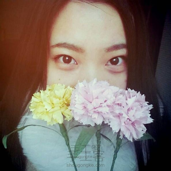 妇女节快到了,给妈妈做几朵永不凋零的康乃馨吧