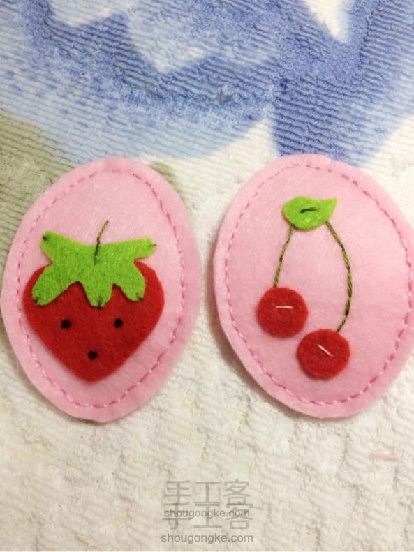 樱桃草莓不织布发夹制作教程