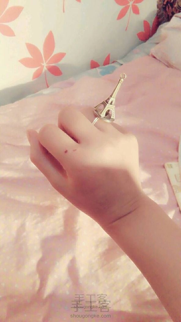优雅埃菲尔铁塔戒指。(独家原创)