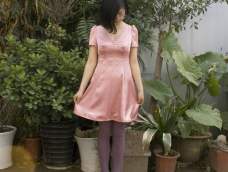 做一条粉粉的连衣裙吧~