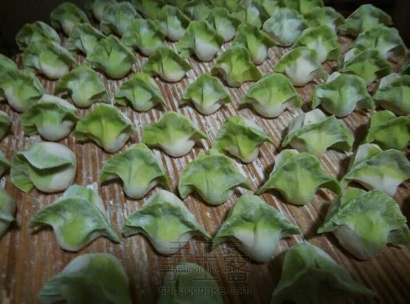 百财饺子 像不像一棵棵的大白菜