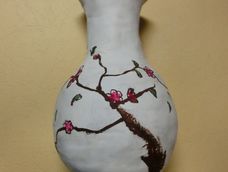 唔，因为学校没有砂纸，所以缺了打磨的步骤，明显不光滑~大家再做的时候一定不能缺；还有就是没有买到原主用的漆，所以不光亮…下次一定买齐！