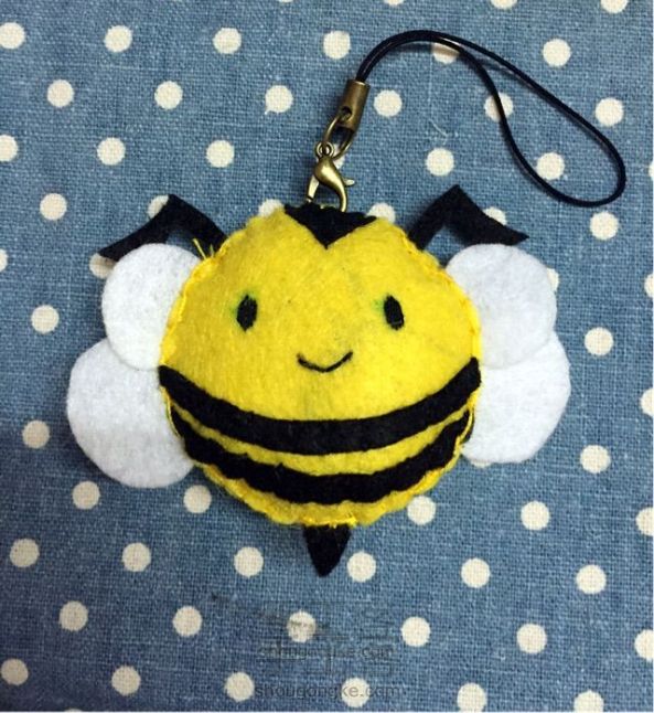 小蜜蜂。嗡嗡嗡。不织布挂饰
