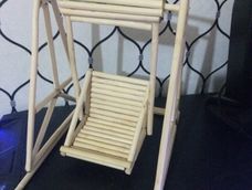 第一次做，有点丑。嘿嘿，我实在找不到娃娃的衣服和头了。哈哈哈哈哈哈