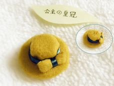 【公主手作】迷你版绒布帽子针插 [教程已发布]-
废纸板+剪剩下的布块=别致的帽子针插