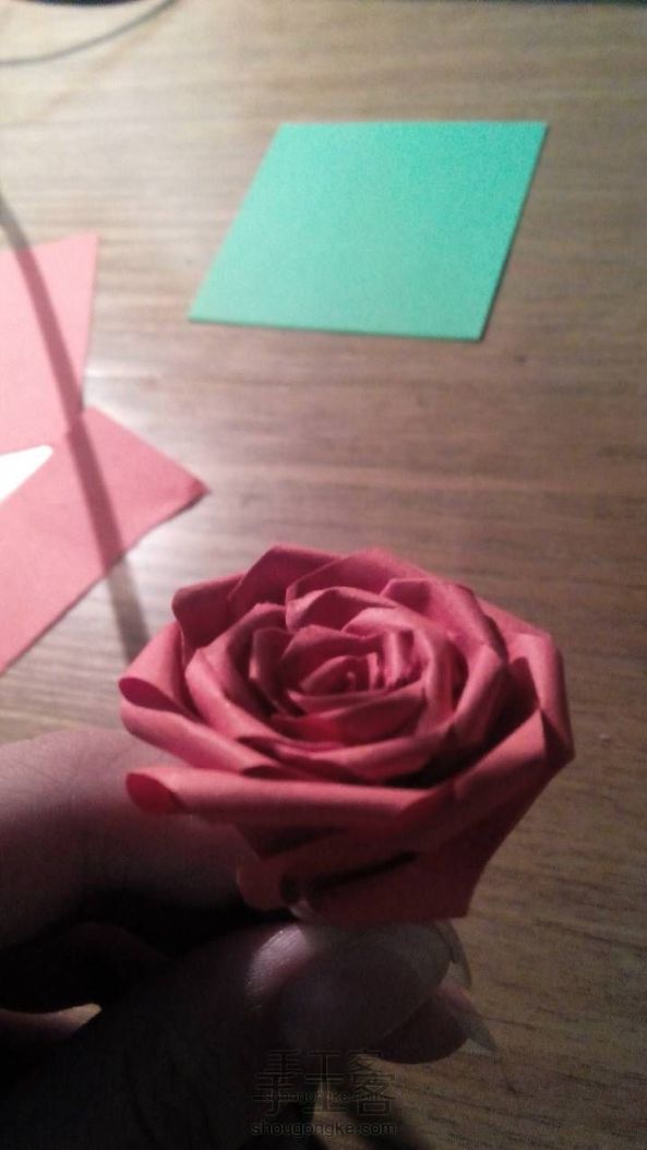 纸做玫瑰花
