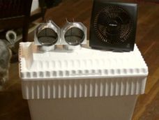 分享了一个国外自制空调的教程,就顺手搜了一下国内网友的自制空调作品,国内网友表示,不就是自制空调吗,多大点事!