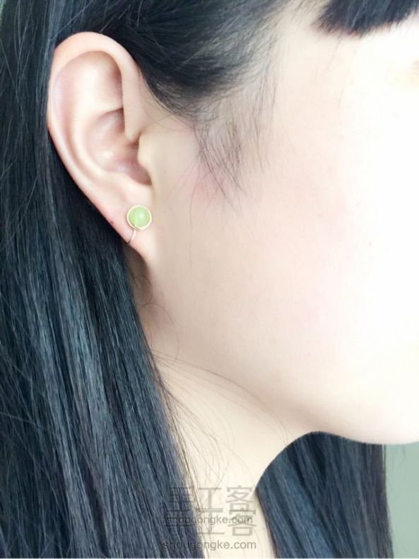 绿玉髓耳夹