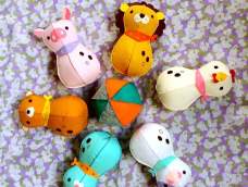 每个小动物设计都那么的可爱，可大圆球互动被撞得东倒西歪的，小朋友一定会玩得很开心。