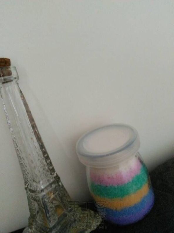美腻腻的盐瓶,只需要盐就可以把彩虹装进瓶子里!