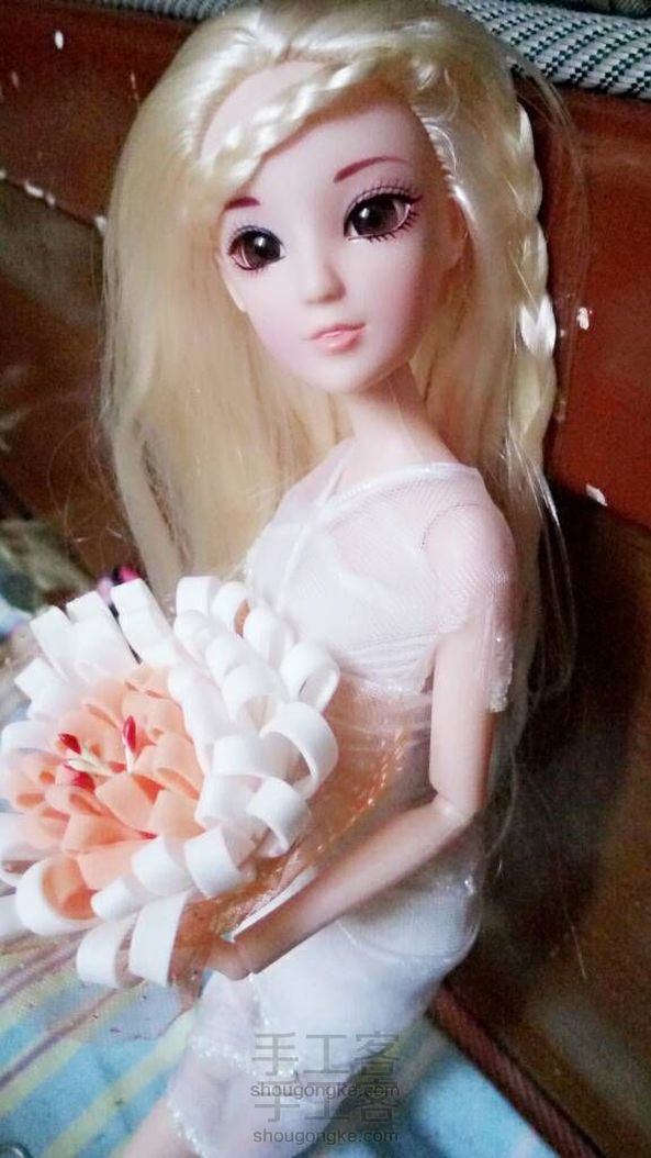 娃娃衣-不用缝,给你的娃娃做个漂亮的礼服吧