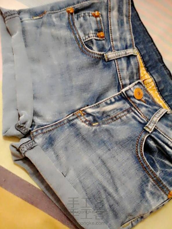 牛仔。长裤变身短裤。