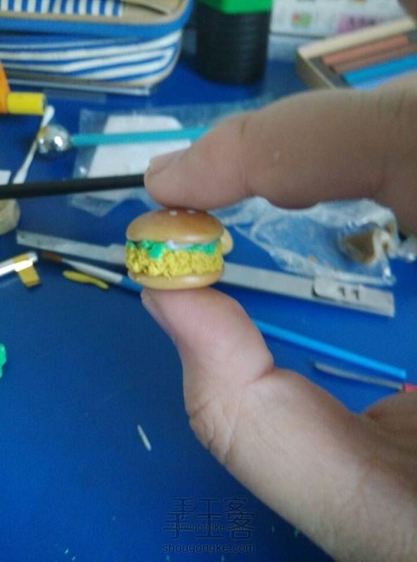 芬奇手作 ~~劲脆鸡腿堡
