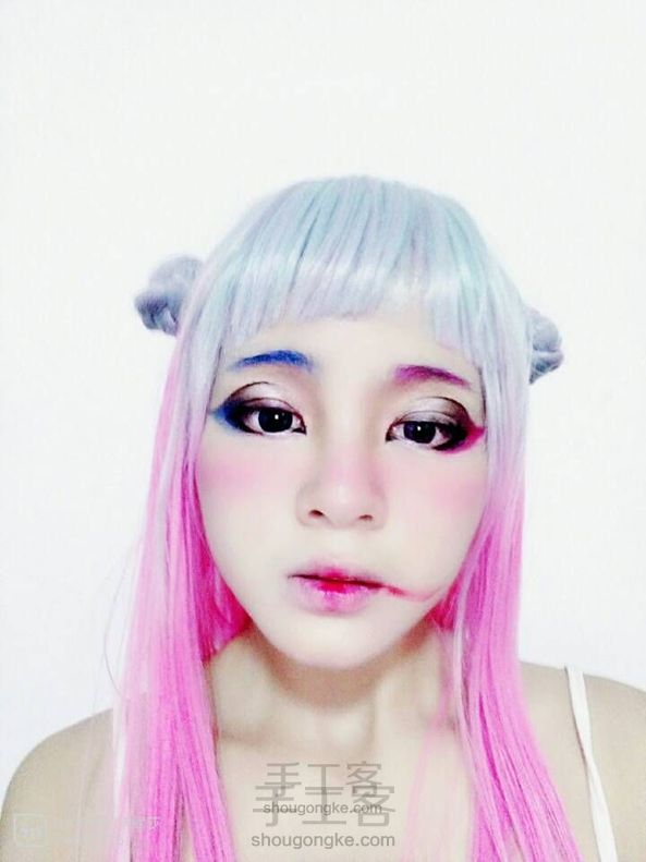 比较夸张的原宿风格彩妆,做lolita妆也可以吧?