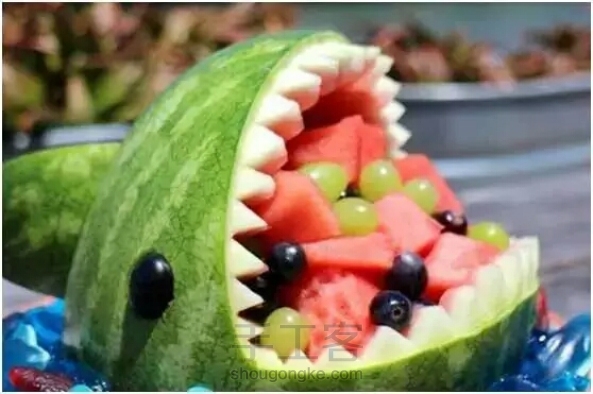 【转自网络】创意水果小鲨鱼 简单的水果拼盘⊙▽⊙
