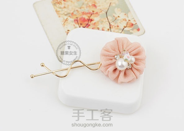 又是一款甜美的手缝发夹~比上期的更容易!