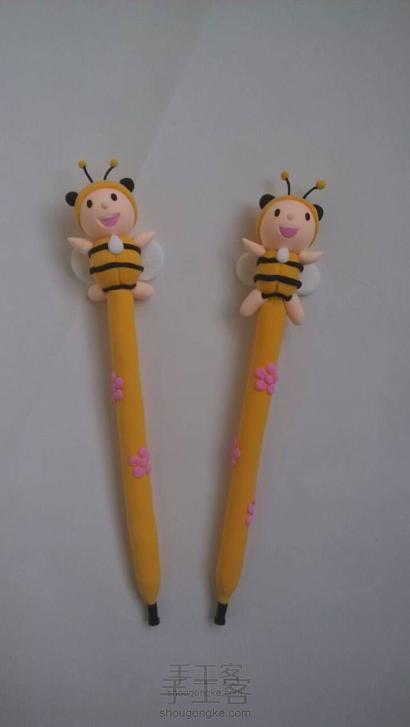 两个小蜜蜂（笔）