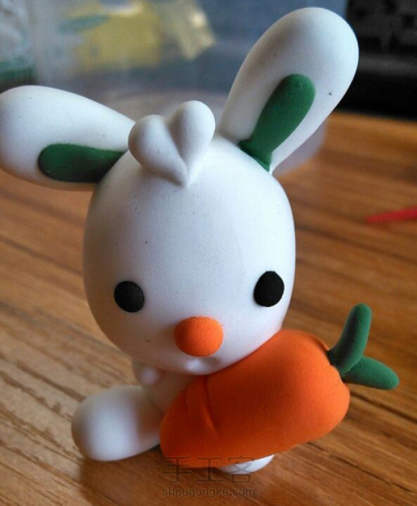 啃萝卜的小白兔！