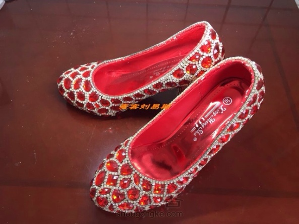 红色水晶婚鞋