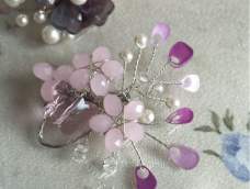 边角料热缩片与水晶珠珠的完美结合，美美哒的樱花盛开在胸前