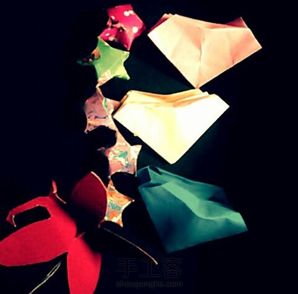 简洁立体纸桃心love