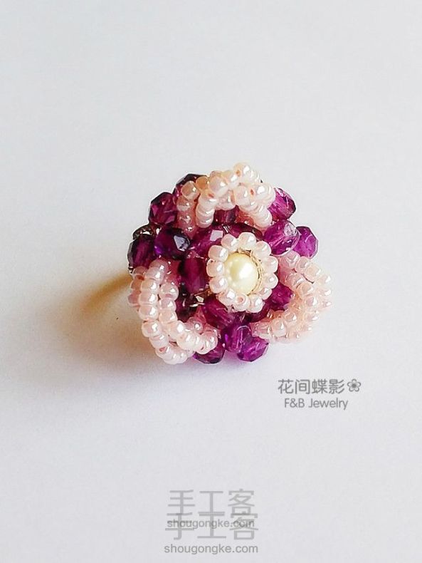 简单的花型串珠戒指