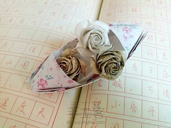 三种折纸玫瑰难点实拍